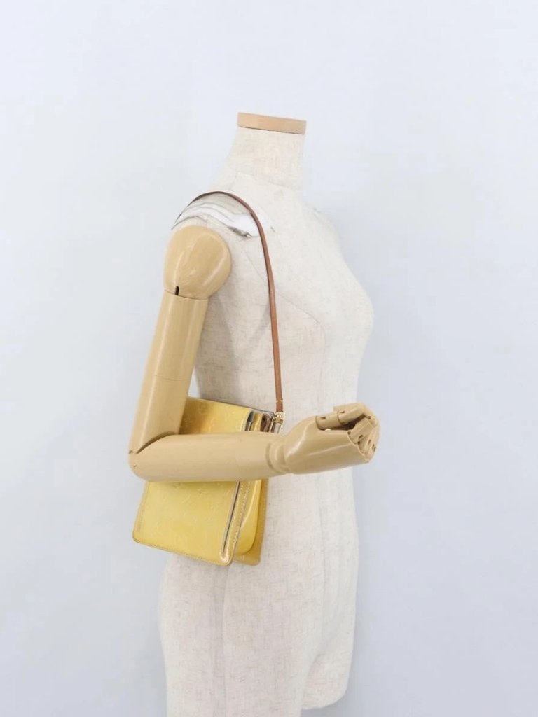 Louis Vuitton Monogram Vernis Motto Accessory Pouch Gris M91030 Lv Auth Arz024